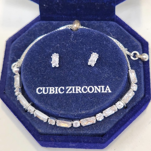 Cubic Zirconia Bracelet Stud Post Earrings Jewelry Gift Set Silver Plated Macys - Picture 2 of 4